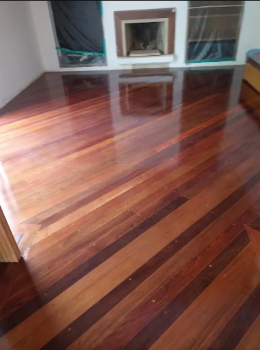 Piso da lareira restaurado