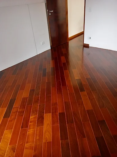 Piso restaurado quarto